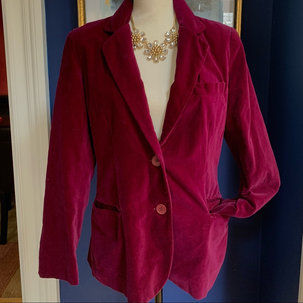 Vintage women’s velvet blazer